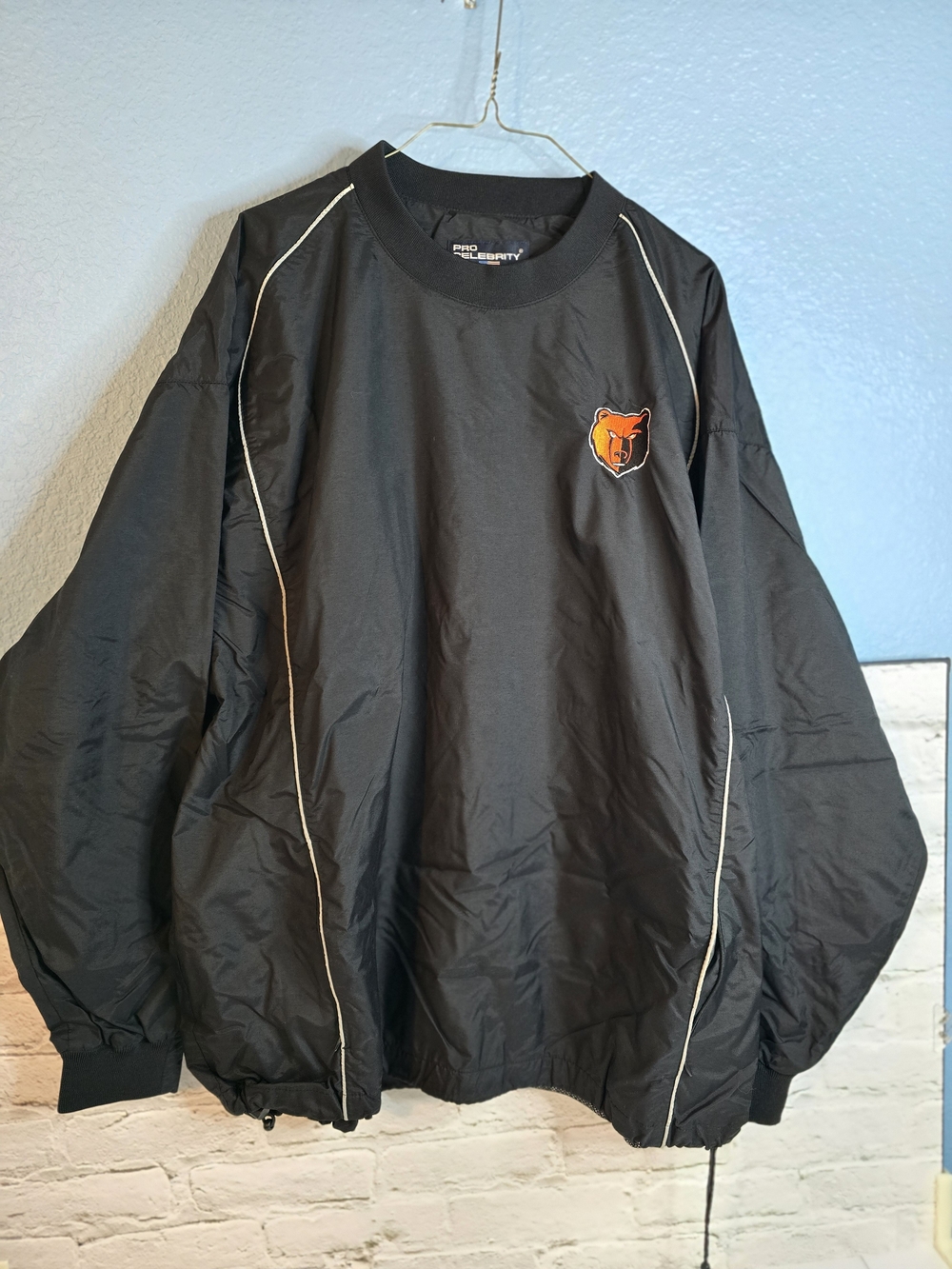 Men's Black Windbreaker with Chicago Bears Logo Sz XL